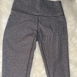 Lululemon crop leggings